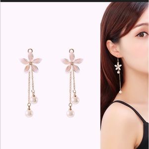 ✨Floral & Pearl Tassel Earrings✨